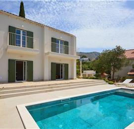 4 Bedroom villa with pool in Mlini, Sleeps 8